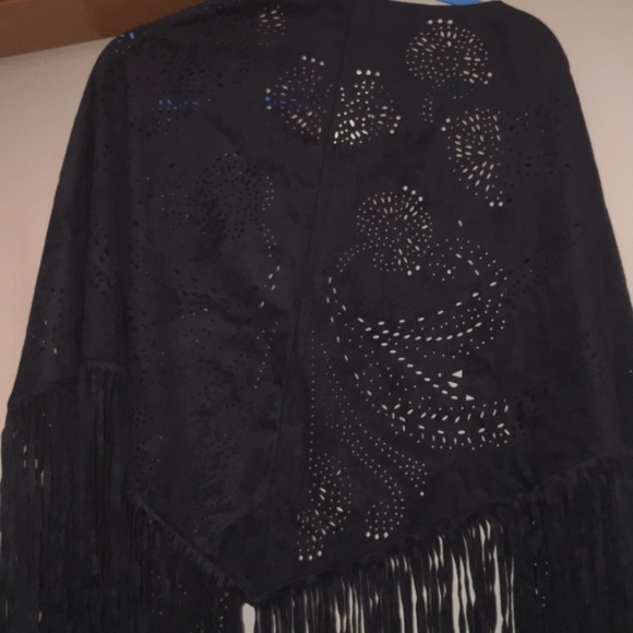 Parfois NWT Black Shawl with fringe - Picture 4 of 8
